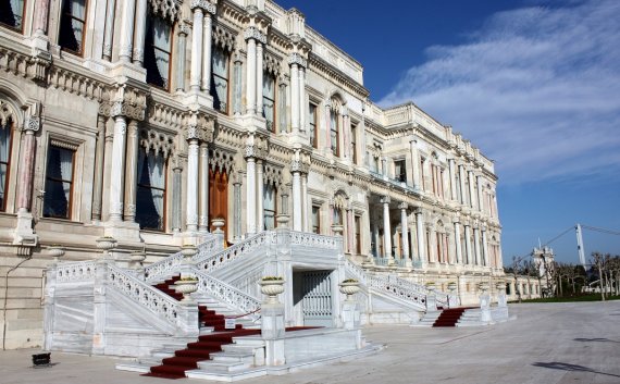 Çırağan Sarayı
